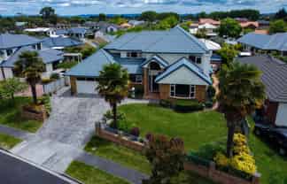 56 Keswick Cresent, Huntington