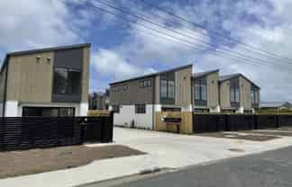 15/12 Tawa Road, Te Atatu Peninsula