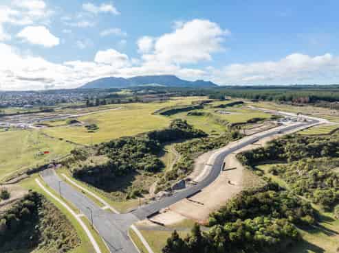 Stage 15 Nga Roto Estate, Wharewaka