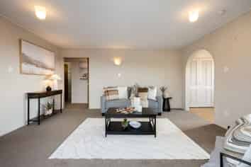 12/10 Hunter Street, Hamilton Lake
