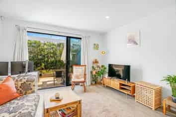 2D Ellen Avenue, Hillcrest