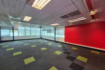 PRIME RETAIL / OFFICE / HOSPITALITY SPACE
