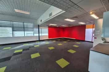 PRIME RETAIL / OFFICE / HOSPITALITY SPACE
