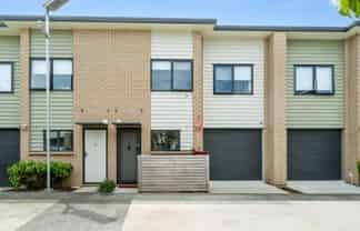 16 Pangu Way, Mangere