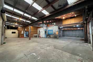 330sqm Central City Warehouse Facility For Lease