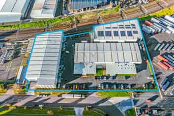Triple warehouse site - strategic 1.28ha