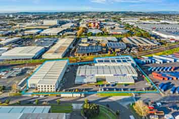 Triple warehouse site - strategic 1.28ha
