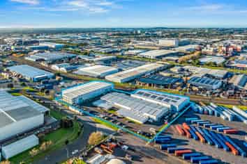 Triple warehouse site - strategic 1.28ha