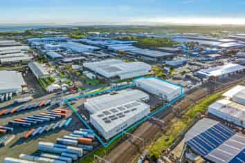 Triple warehouse site - strategic 1.28ha