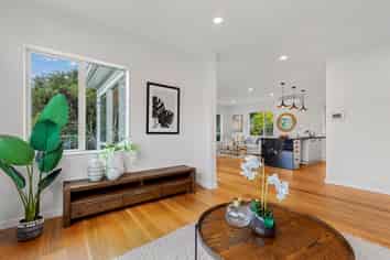 487A East Coast Road, Murrays Bay
