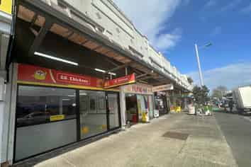 MOUNT ALBERT LIVE/WORK AVAILABLE
