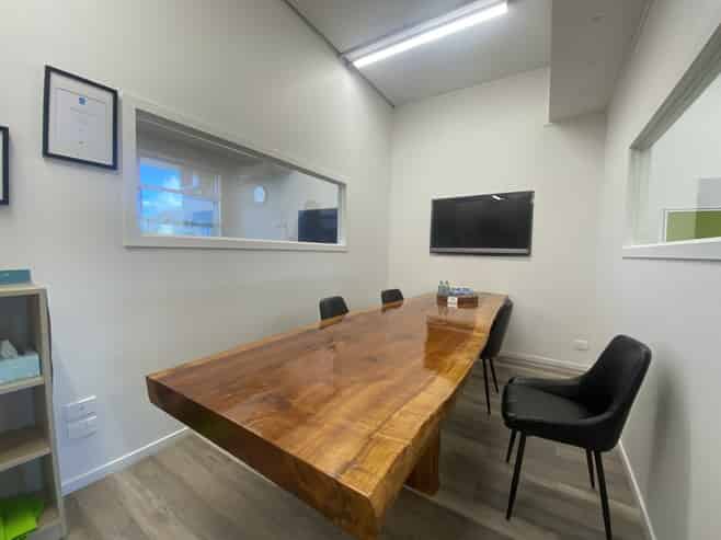 Light Industrial Unit for showroom or office
