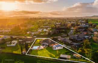 8 De La Mare Drive, Leamington