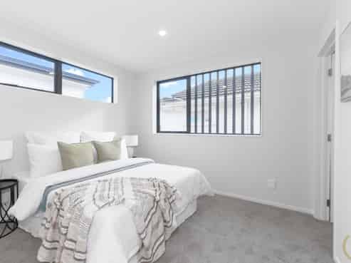 38B Rogan Street, Hillsborough