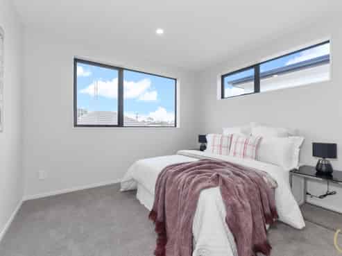 38B Rogan Street, Hillsborough