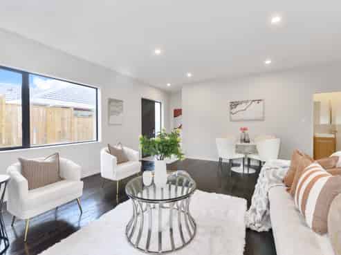 38B Rogan Street, Hillsborough