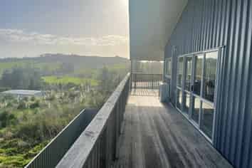 Wellsford Warehouse/Workshop with Live work opportunity