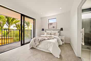 6/10 Meadowbank Road, Meadowbank