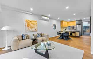 8/10 Meadowbank Road, Meadowbank