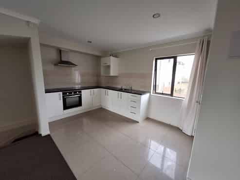 1/8 Kerrs Road, Wiri