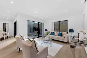 295B Sunset Road, Sunnynook