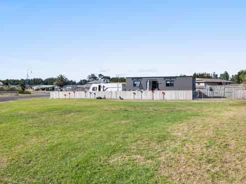 1 Sandown Avenue, Himatangi Beach