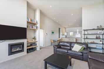 8/73 South Highway - Sovereign Pier, Whitianga