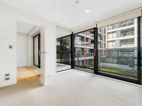 10 Lion Place, Epsom