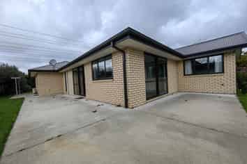 2 Millesimes Way, Yaldhurst