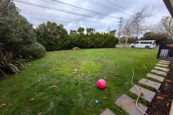 2 Millesimes Way, Yaldhurst