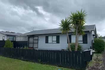 6 Nukumea Common, Orewa