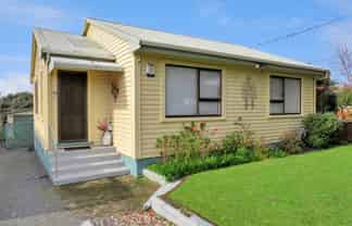  66 James Street, Glenholme