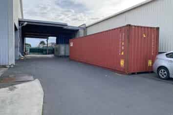 Versatile Onehunga Warehouse | 875 m2 with Yard