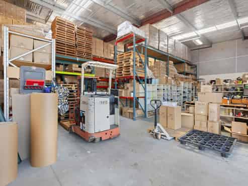 Functional office/warehouse in prime Wairau Valley