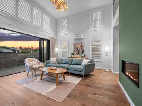6 Flotilla Place, Long Bay