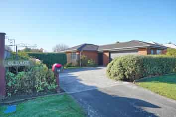 14 Hewitts Road, Woodend
