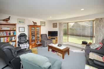 14 Hewitts Road, Woodend