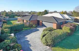 14 Hewitts Road, Woodend
