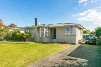 6 Emerson Road, Clover Park