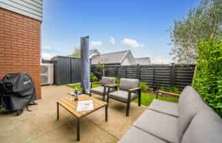 15 Moki Place, Long Bay