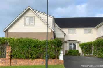 2 Hatfield Place, Albany