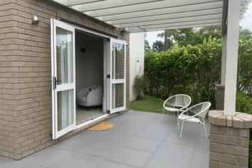 2 Hatfield Place, Albany