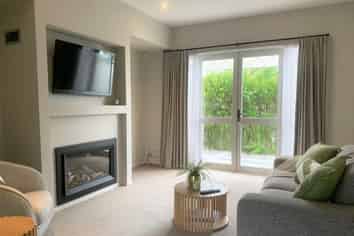 2 Hatfield Place, Albany