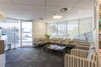 113M² VERSATILE MEDICAL SPACE IN REMUREA