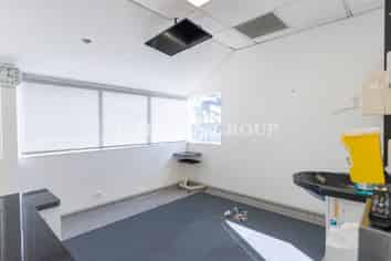 113M² VERSATILE MEDICAL SPACE IN REMUREA