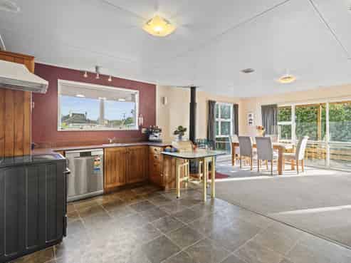 10 Ross Street, Marton