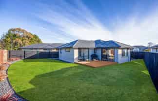 11 Tara Crescent, Ravenswood