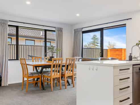 11 Tara Crescent, Ravenswood