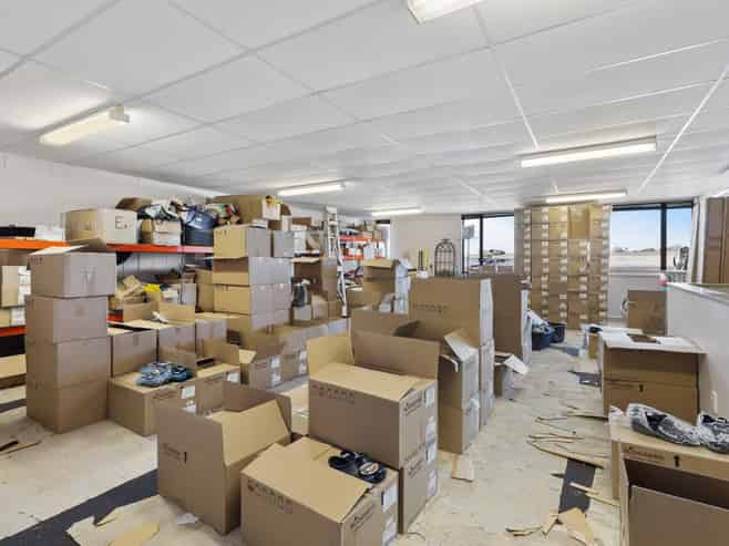 Functional office/warehouse in prime Wairau Valley