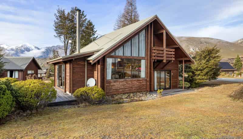 28 & 30 Trelissick Loop, Castle Hill